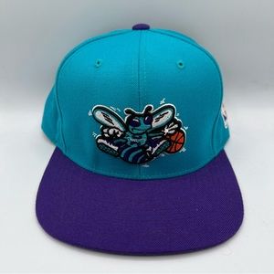 Charlotte Hornets Mitchell & Ness Hardwood Classic Wool Snapback Hat